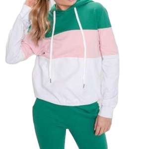 Vêtements de sport pour femmes de haute qualité, nouvelle mode, dernières tendances, en trois couleurs uniques, en provenance du Pakistan. - Product Image 1