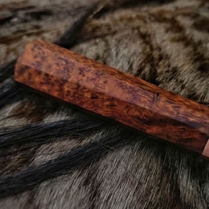 Cuchillo de cocina de lujo de cobre damasco con hoja larga y delgada y mango de madera para cortar asados y aves. - Product Image 4