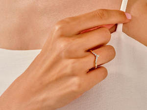 ชุดแหวนแต่งงานเพชรทรงกลมเจียระไนแบบบริลเลียนท์ รับรองโดย IGI ขายส่ง ระดับความสะอาด D-E-F VVS-VS ทองคำ ทองคำขาว ทองชมพู เงิน - Product Image 3