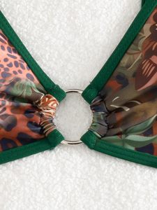 Bikinis retro verdes con estampado floral de leopardo al por mayor B2B. Fabricación personalizada directa de fábrica y soluciones de envío directo con marca privada. - Product Image 6