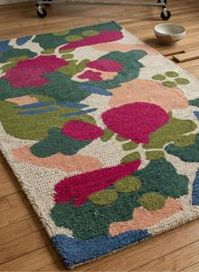 Elegante Alfombra Floral Abstracta Hecha a Mano - Alfombra Geométrica Botánica Colorida en Verde Salvia, Magenta y Rosa - Product Image 6