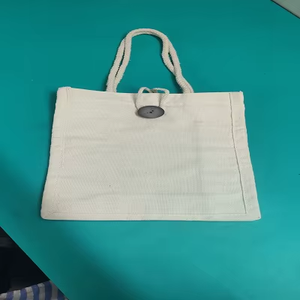 Bolsa de Mano de Lona de Algodón Orgánico Premium con Logotipo Personalizado |   Bolsa de Compras Reutilizable de Algodón Puro para Mujer |   Venta al por Mayor a Granel en India - Product Image 4