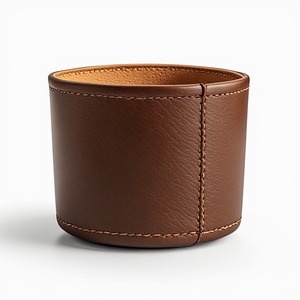 Mini-jardinière en cuir de designer haut de gamme, conçue pour les espaces intérieurs modernes, avec un savoir-faire raffiné et une présentation élégante des plantes - Product Image 1