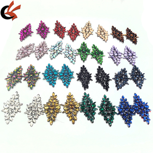 Apliques <span class=keywords><strong>de</strong></span> Diamantes <span class=keywords><strong>de</strong></span> Imitación para <span class=keywords><strong>Vestidos</strong></span> <span class=keywords><strong>de</strong></span> Baile, Apliques <span class=keywords><strong>de</strong></span> Cristal Termoadhesivos para Manualidades, Decoración <span class=keywords><strong>de</strong></span> Bodas, Ropa, Zapatos, Bolsos y Sombreros - Product Image 2