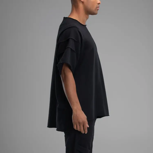 T-shirts Ringer de football imprimés personnalisés pour hommes, coupe ajustée, style streetwear, avec épaules tombantes et design carré, en jersey 100% coton à séchage rapide - Product Image 4