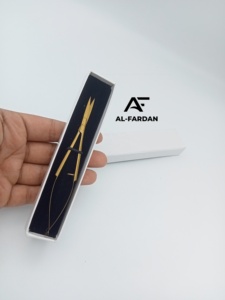 Tijeras para Cejas con Punta Afilada de Acero Inoxidable Sólido, Color Dorado Plasma, para Manicura Rusa, Maquillaje y Cutículas - Product Image 4