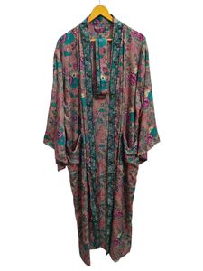 Kimono de seda Bridel con patchwork, túnica larga para cubrir el bikini, ropa de noche, hecho a mano, estilo vintage indio, kimono de sari de seda reciclada. - Product Image 5