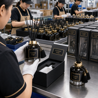 Diffuseur à roseaux en verre sans plomb de 180 ml avec huile parfumée, pompon et boîte de vente au détail