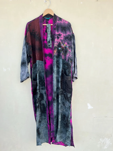 Kimono largo de Sari de seda crepé reciclado para mujer, Kimono largo indio hecho a mano con tinte de corbata - Product Image 3