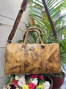 Bolsos de Cuero Crunch, Elegantes y Multiusos, Hechos a Mano, Unisex, Bolsa de Viaje Grande, Multiusos, Bolso de Mano con Pelo de Animales - Product Image 1