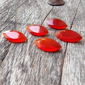 Onyx rouge naturel de haute qualité, taille marquise, dos plat, calibré, en vrac, certifié par un tiers, vente en gros - Product Image 6
