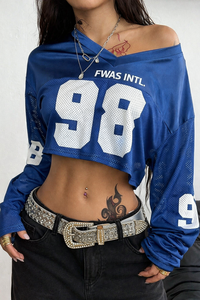 Camiseta Deportiva Moderna Personalizada con Pedrería Rosa Brillante, Camiseta con Cuello en V y Gráficos de Pedrería con Número Personalizado, Camiseta de Fútbol Americano - Product Image 4