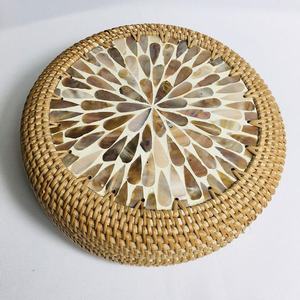 Fabricant vente en gros rotin naturel avec nacre boîte à bijoux boîtes de rangement en rotin avec couvercle en coquille capiz fait à la main - Product Image 2