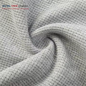 Short de sport d'été de haute qualité pour hommes décontracté coton Streetwear essentiel Style solide teint uni pour le football fabriqué au Viet Nam - Product Image 4