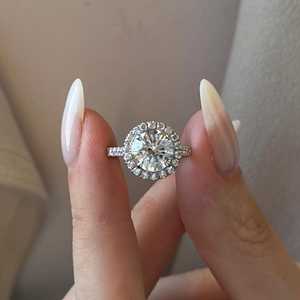 Anillo clásico de moissanita con corte redondo de 7 mm y diseño floral para mujer, plata 925 original, regalo sorpresa nupcial para amantes - Product Image 1