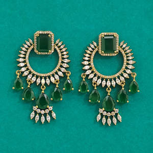 Pendientes Clásicos de Imitación de Diamantes Americanos con Baño de Mehndi 444101 - Product Image 2