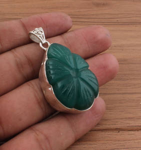 จี้เพชรพลอยเซอร์คอนแกะสลักด้วยมือ เงินแท้ 925 ชุบแพลตตินัม ประดับด้วยกรอบแบบฝัง ดีไซน์ลายดอกไม้ งานฝีมือแบบวินเทจ เครื่องประดับคุณภาพ - Product Image 5