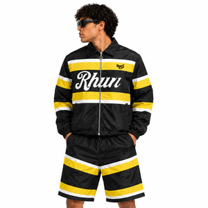 Ensemble de survêtement tendance jaune et noir personnalisé en nylon, coupe-vent léger, imperméable, avec broderie et logo, comprenant une veste à capuche et un short - Product Image 5