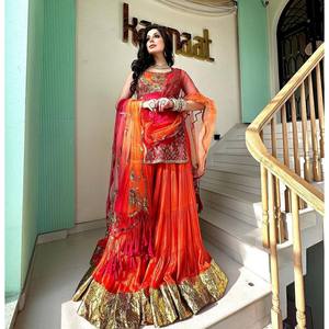 Magnifique ensemble Lehenga Choli en polyester (haut, bas et dupatta) pour les occasions spéciales – Élégant et stylé - Product Image 4