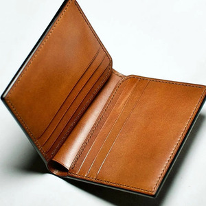 Portefeuilles en cuir pour hommes faits à la main, minces, à double pliage, avec protection RFID, fournisseur OEM, personnalisation de la marque, qualité export, vente en gros. - Product Image 3