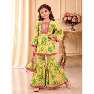 Ensemble Sharara Imprimé pour Femme - Jaune, Manches Courtes 3/4, Motif Intégral en Polyester, Tenue de Fête Ethnique Élégante et Tendance - Product Image 1
