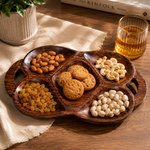 Plateau carré en bois pour fruits secs, fait à la main, en bois naturel, plateau de service décoratif, vaisselle pour fruits secs, noix, collations, apéritifs, cuisine - Product Image 2