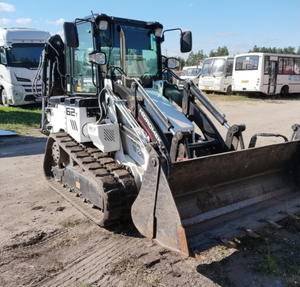 รถตักล้อยางไฮโดรมีค HMK 62T ประสิทธิภาพสูงสำหรับงานก่อสร้าง ระบบไฮดรอลิกทนทาน รถขุดตักหนักพร้อมใช้งาน - Product Image 1