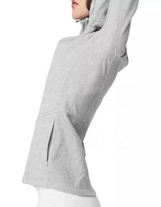 Pull à capuche ajusté zippé pour femme - Product Image 6