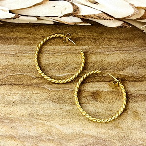 Nouvelle Arrivée Boucles d'Oreilles Créoles Torsadées Bohèmes en Laiton Plaqué Or 18 carats pour Femme, Cercle Géométrique Torsadé, Vente en Gros/OEM/ODM - Product Image 4