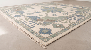 Tapis Oushak Bleu Sauge Ivoire, Motif Géométrique Étoile et Médaillon, Bordure Tribal Meander, 100% Laine de Nouvelle-Zélande, Antidérapant, Lavable - Product Image 2