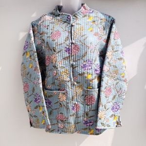 Keshav Handicrafts – Cardigan d'hiver réversible matelassé en coton tissé fait main pour femme, coupe-vent, col mandarin - Product Image 3