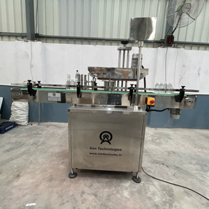 Machine d'étiquetage de bouteilles carrées à un seul côté - Product Image 1