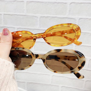 LMA 13042 Fashion Street Shooting square Small Frame Women 2024 Cheap Retro Shade Man Custom Trendy Oval <b>Sunglasses</b> UV400 - Product Image 2