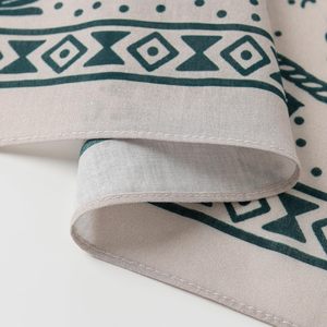 Hysaf Apparels Co - Pañuelo Personalizado de Primera Calidad, 100% Algodón, 22*22 Pulgadas, Tejido Transpirable, Suave y Cómodo, Estilo Vintage, Unisex - Product Image 4