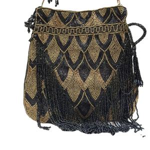 Bolso de Hombro con Flecos de Cuentas Negras y Dorado Antiguo, Bolso de Mano Geométrico para Fiestas y Eventos para Mujer - Product Image 1
