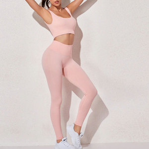 Ensemble de yoga 2 pièces pour femme : haut court à col en V et short taille haute, couleur unie, respirant, sans couture, en Spandex/Nylon, avec logo frontal, tenue d'entraînement - Product Image 1