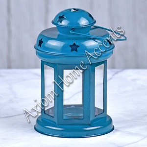 Linternas de velas festivas industriales Decoración artesanal elegante Acento navideño por Axiom Home Accents - Product Image 2