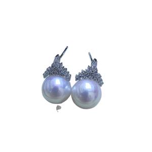 Boucles d'oreilles en perles d'eau douce naturelles de 10-11 mm, rondes, à forte luminosité, style Edison, argent S925, pendantes fines, design 'Reine de glace et de neige' - Product Image 5