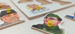 A and A Kreative Box - Rompecabezas Educativo de Madera con Figuras de Hombres Grandes de la India, 8 Personajes Históricos, Edades 3+, 31 x 24 cm - Product Image 2