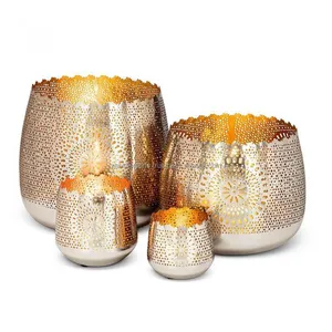 Bougeoir en métal en laiton antique fait à la main décor vintage royal fabriqué par Zahid exporte en Inde grand grossiste - Product Image 2