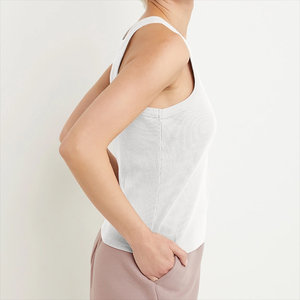 Débardeur blanc en maille pour femme, col rond, sans manches, minimaliste, respirant, écologique, séchage rapide, longueur standard, uni sur le devant - Product Image 2