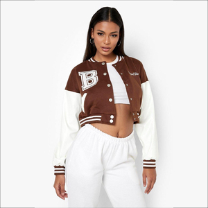 Blouson universitaire respirant pour femme, entièrement brodé avec des patchs, tricoté et matelassé, style vintage, coupe courte - Product Image 3