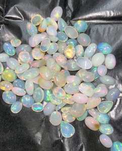 Opale de feu naturelle Trimurti Gems, cabochon, formes variées, 10-20 mm, 3-8 carats, changement de couleur |   Pierres précieuses blanches arc-en-ciel en vrac pour bagues - Product Image 1