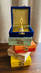 Campana de Latón Plateado de Primera Calidad para Pooja, Decoración Tradicional para el Hogar, Campana de Meditación de Latón Hecha a Mano, Campana Budista Tibetana Retro - Product Image 2