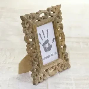 Cadre photo artistique en bois pour une décoration murale audacieuse, rehaussant le charme rustique et l'élégance spectaculaire dans n'importe quel espace. - Product Image 1