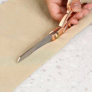 Ciseaux de tailleur professionnels en acier inoxydable pour la coupe de précision et les projets de couture - Product Image 5