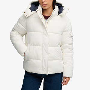 Veste d'hiver à capuche pour femme, de haute qualité, épaisse et rembourrée, avec une longueur longue - Product Image 3