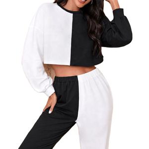 Survêtement d'entraînement 2 pièces décontracté pour femmes personnalisé Survêtement pantalon de jogging à capuche XL Design vierge pour combinaisons d'entraînement - Product Image 1