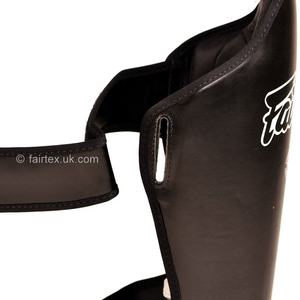 สนับแข้งมวยไทย Fairtex รุ่น Custom Competition น้ำหนักเบา สำหรับมืออาชีพ ลายพิมพ์ดีไซน์พิเศษ หนังวัวแท้ ป้องกันอย่างดี - Product Image 6