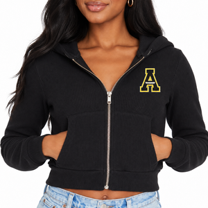 Sweat à capuche court noir pour femme avec broderie lettre A jaune sur le devant, manches longues, en coton tricoté, idéal pour l'automne - Product Image 4